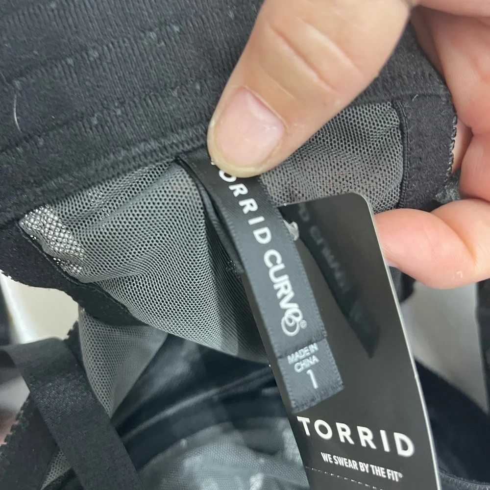 Torrid Black Strappy Lace Bra - Picture 5 of 6